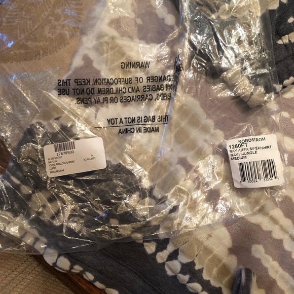 YFB by Young Fabulous & Broke Tie Dye Sweatshirt nwt - Picture 6 of 7